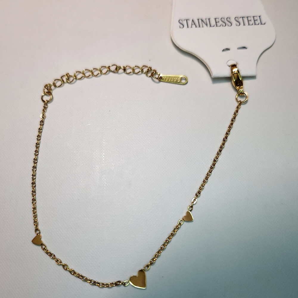 Dainty Mini Gold Hearts Bracelet